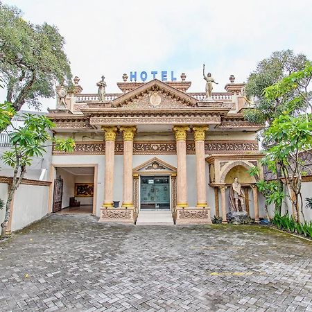 Oyo 91785 Hotel Srikandi Kalasan Tanjungtirto エクステリア 写真