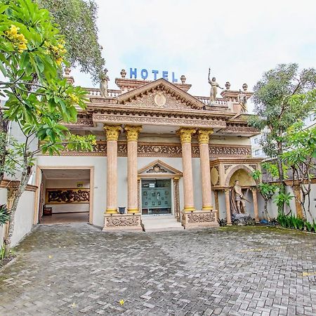 Oyo 91785 Hotel Srikandi Kalasan Tanjungtirto エクステリア 写真