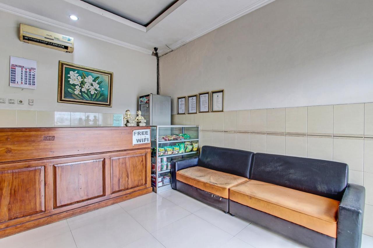 Oyo 91785 Hotel Srikandi Kalasan Tanjungtirto エクステリア 写真