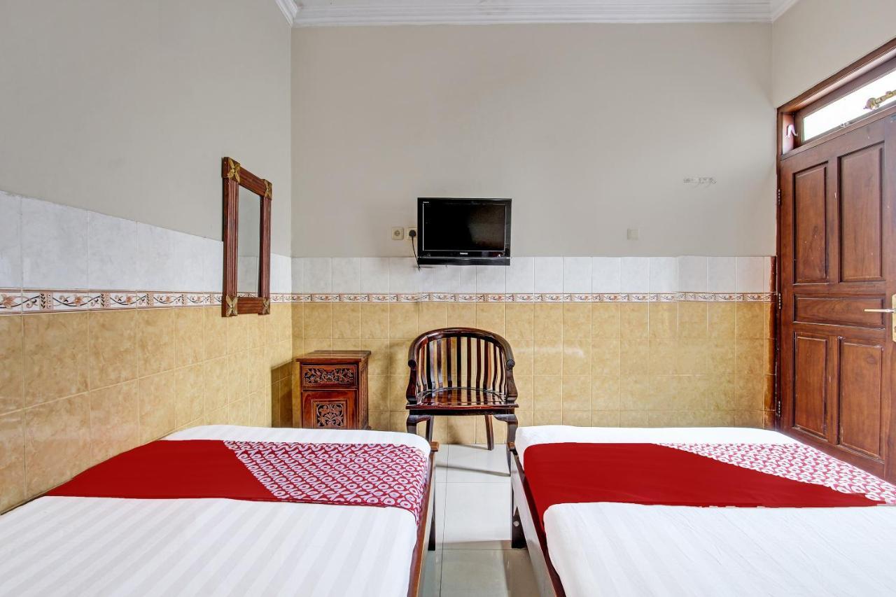 Oyo 91785 Hotel Srikandi Kalasan Tanjungtirto エクステリア 写真