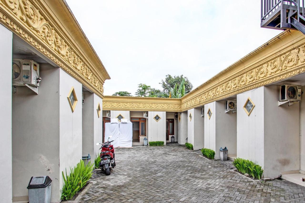 Oyo 91785 Hotel Srikandi Kalasan Tanjungtirto エクステリア 写真