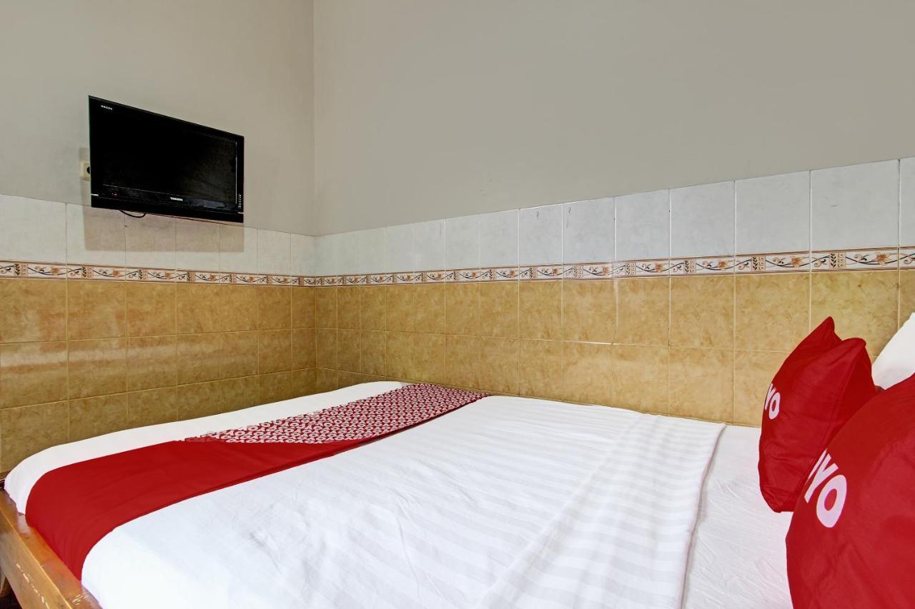 Oyo 91785 Hotel Srikandi Kalasan Tanjungtirto エクステリア 写真