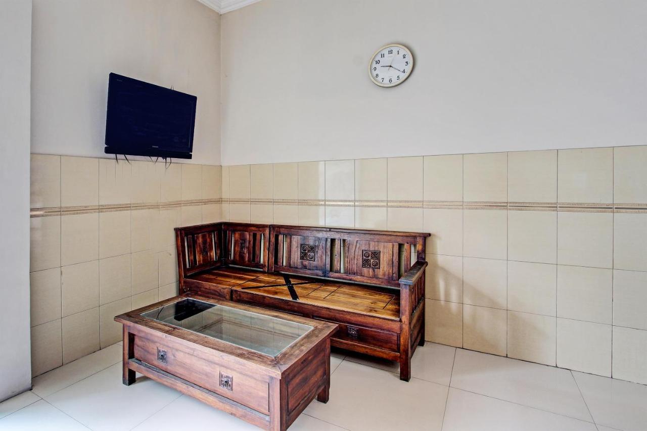 Oyo 91785 Hotel Srikandi Kalasan Tanjungtirto エクステリア 写真